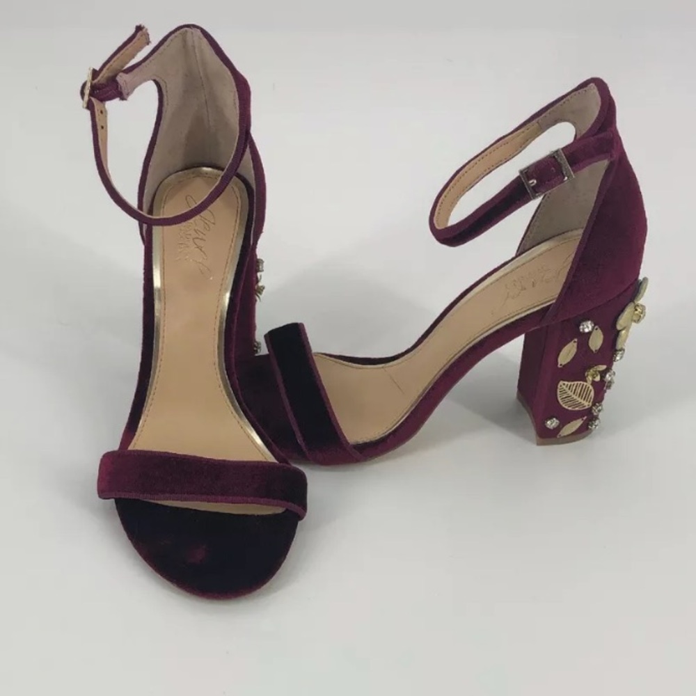 Jewel Badgley Mischka Size 6.5 Embellished Heel